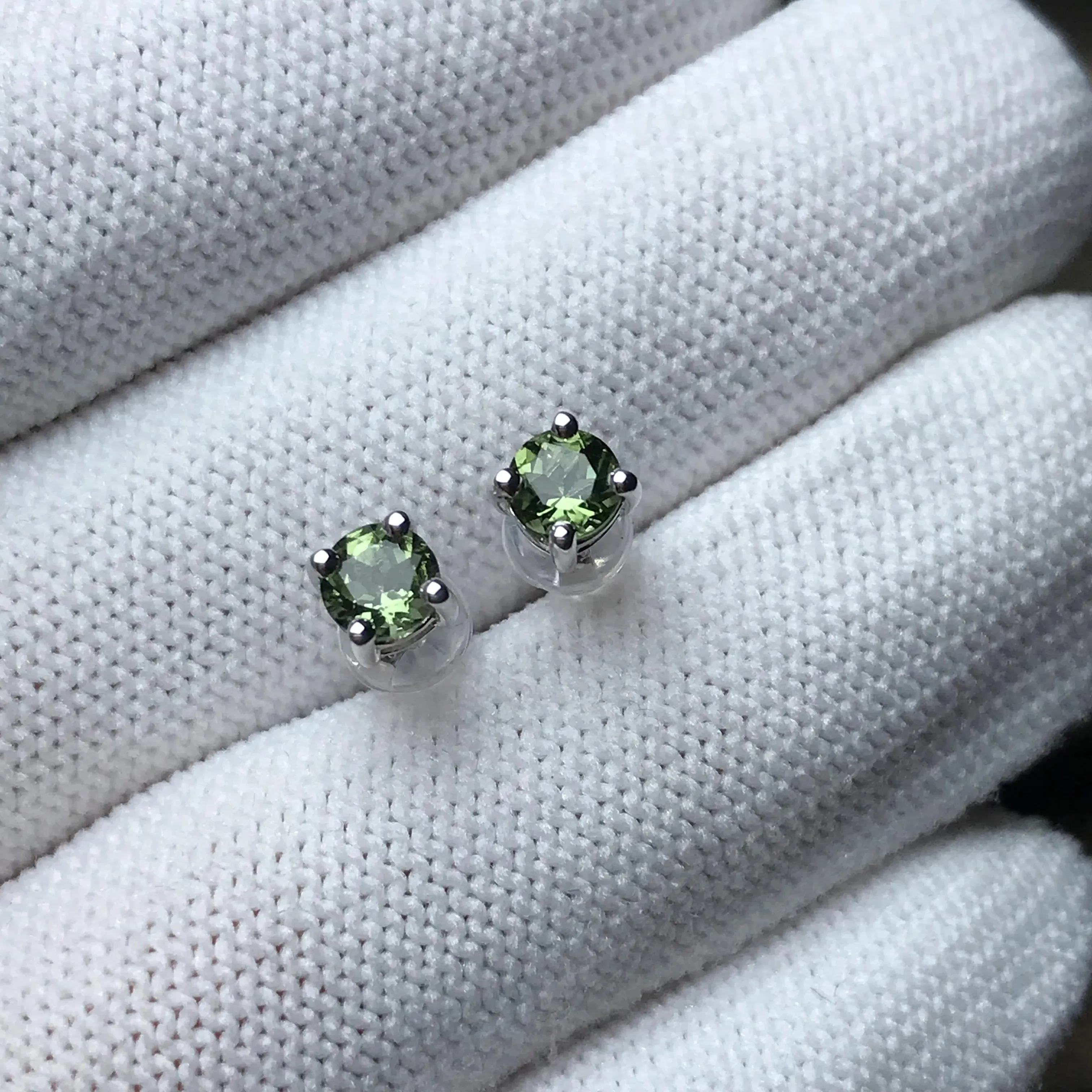 4mm Gem-grade Round Cut Moldavite Earrings Top-quality Green | Rare High-frequency Heart Chakra Healing Stone