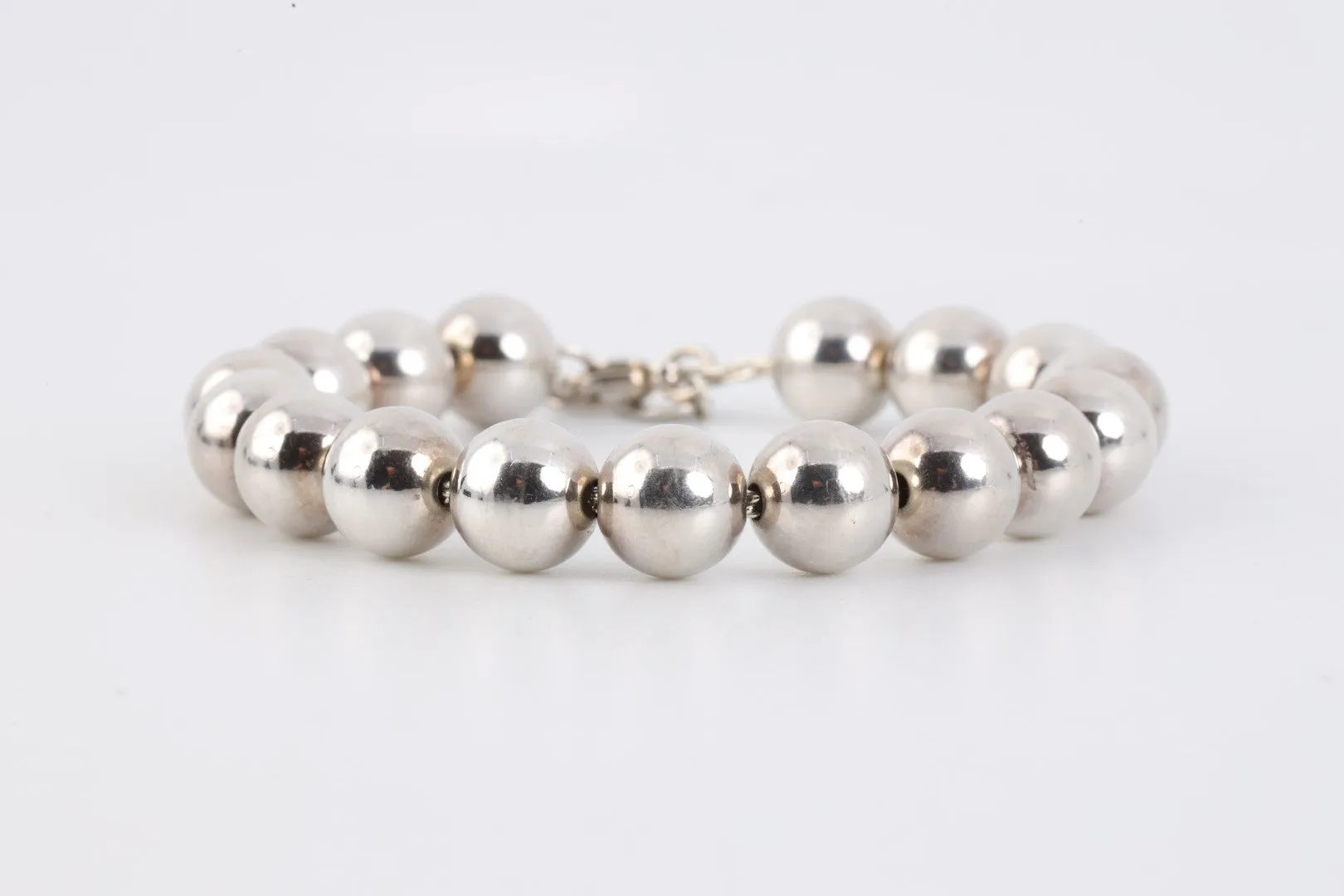 7" Tiffany & Co. 925 Silver Hardwear Beaded Bracelet (18.00g.)