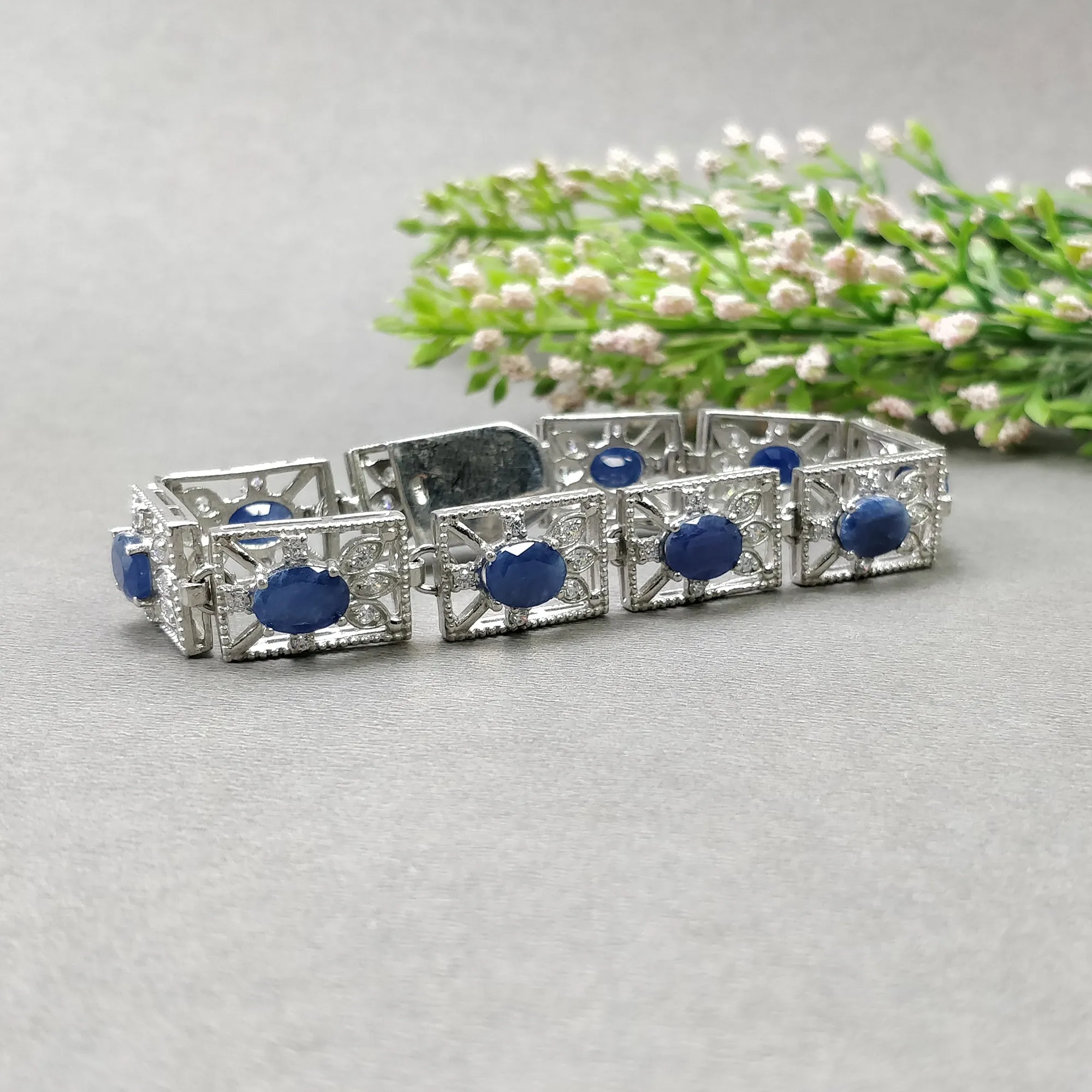925 Sterling Silver Bracelet : 25.41gms Natural Blue Sapphire Gemstone With CZ Oval Normal Cut Prong Set Tennis Bracelet 7.25"