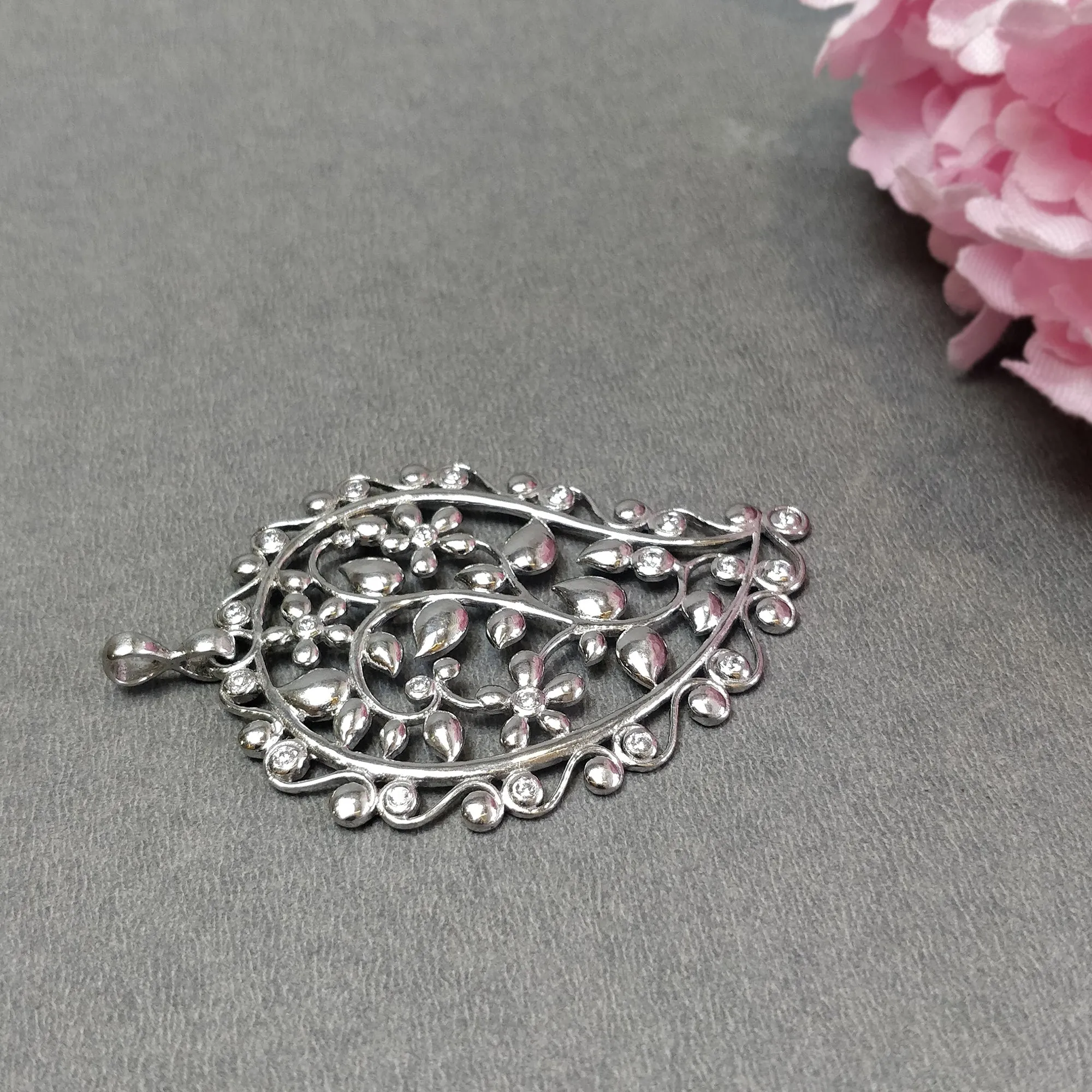 925 Sterling Silver With Cubic Zirconia Pendant : 10.67gms Fashion Jewellry Single Side Floral Leaf Pendant 2.5" Gift For Her
