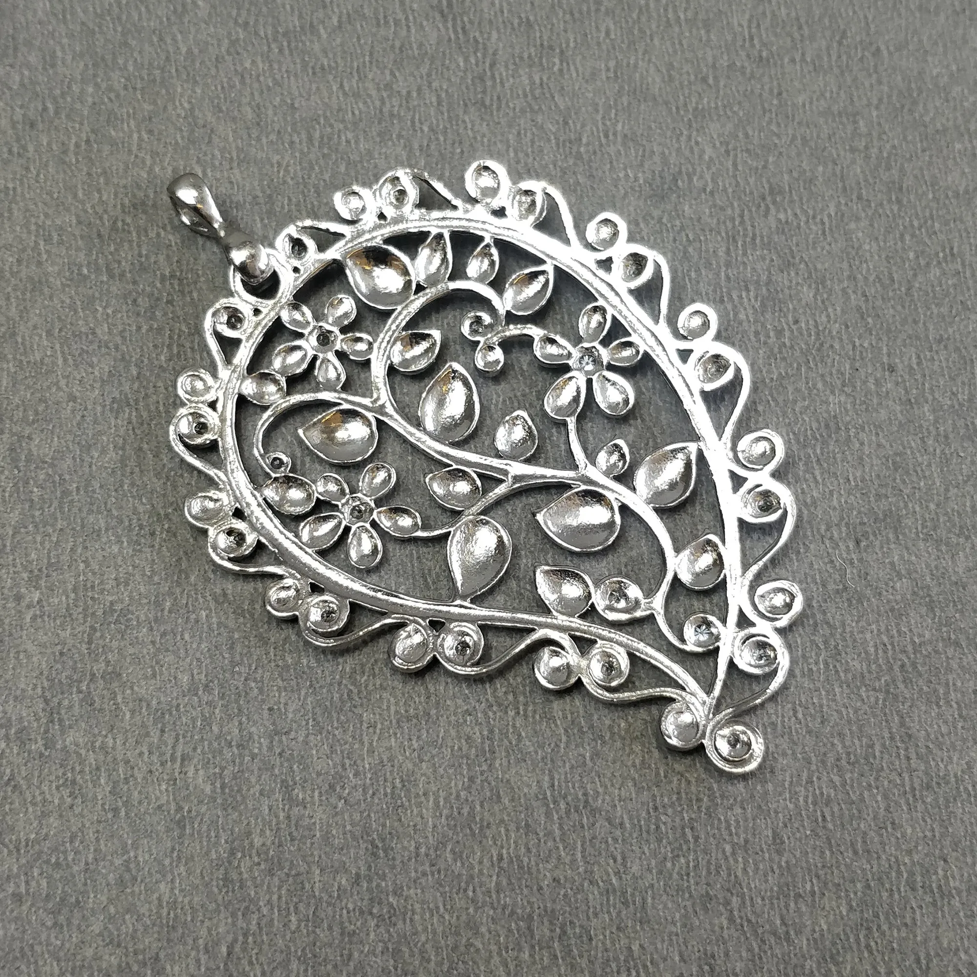 925 Sterling Silver With Cubic Zirconia Pendant : 10.67gms Fashion Jewellry Single Side Floral Leaf Pendant 2.5" Gift For Her