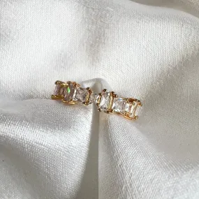 Dilan White ring