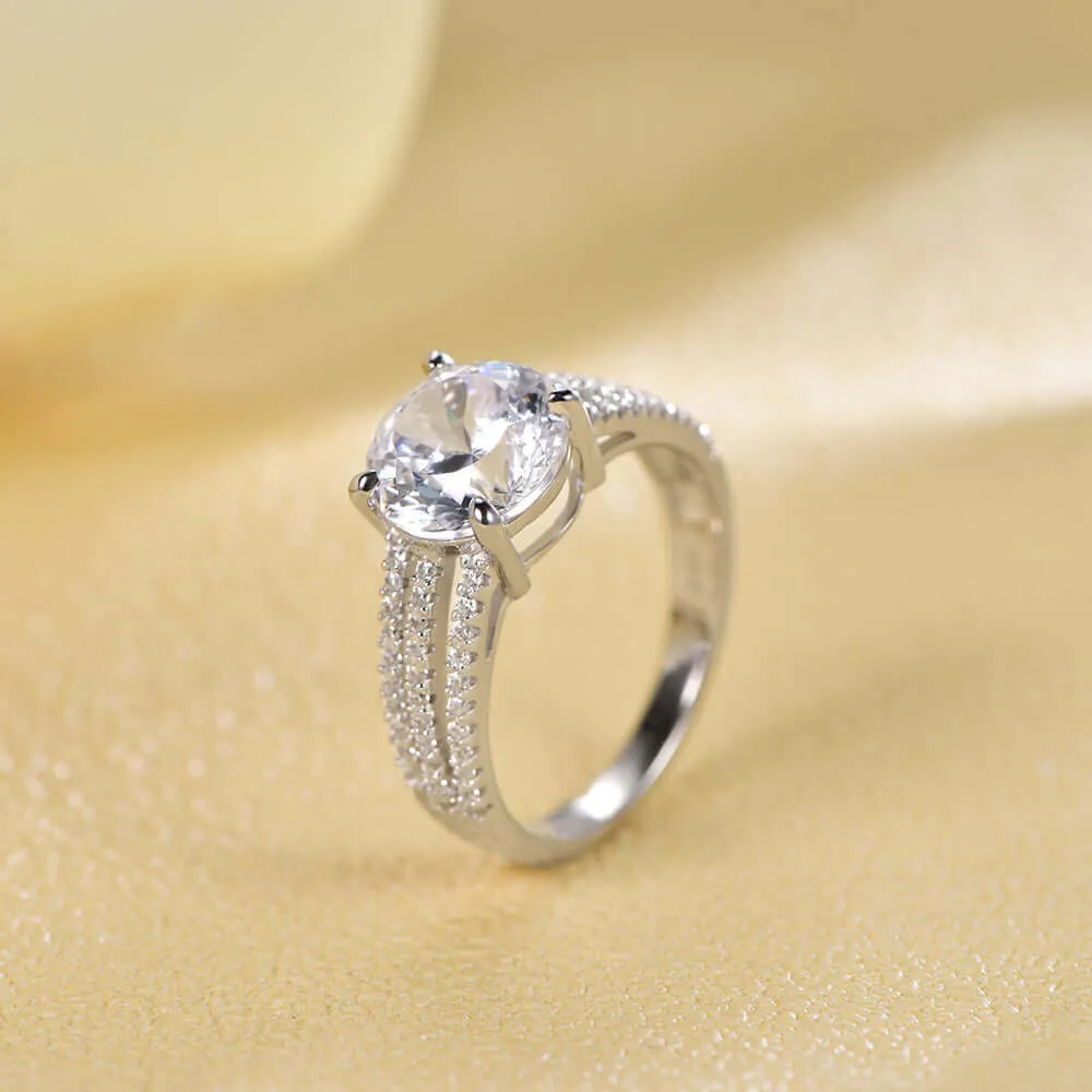 luxury Round Cut Cubic Zirconia Diamond Eternity Engagement Ring