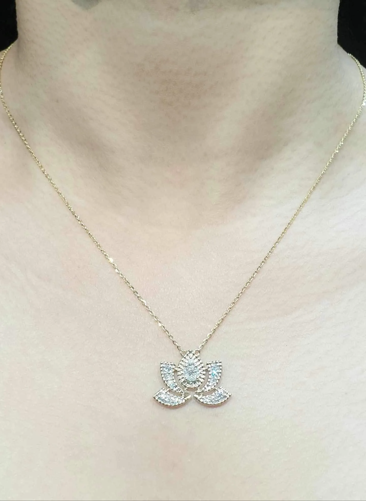 #LVNA2024 | Lotus Flower Diamond Necklace