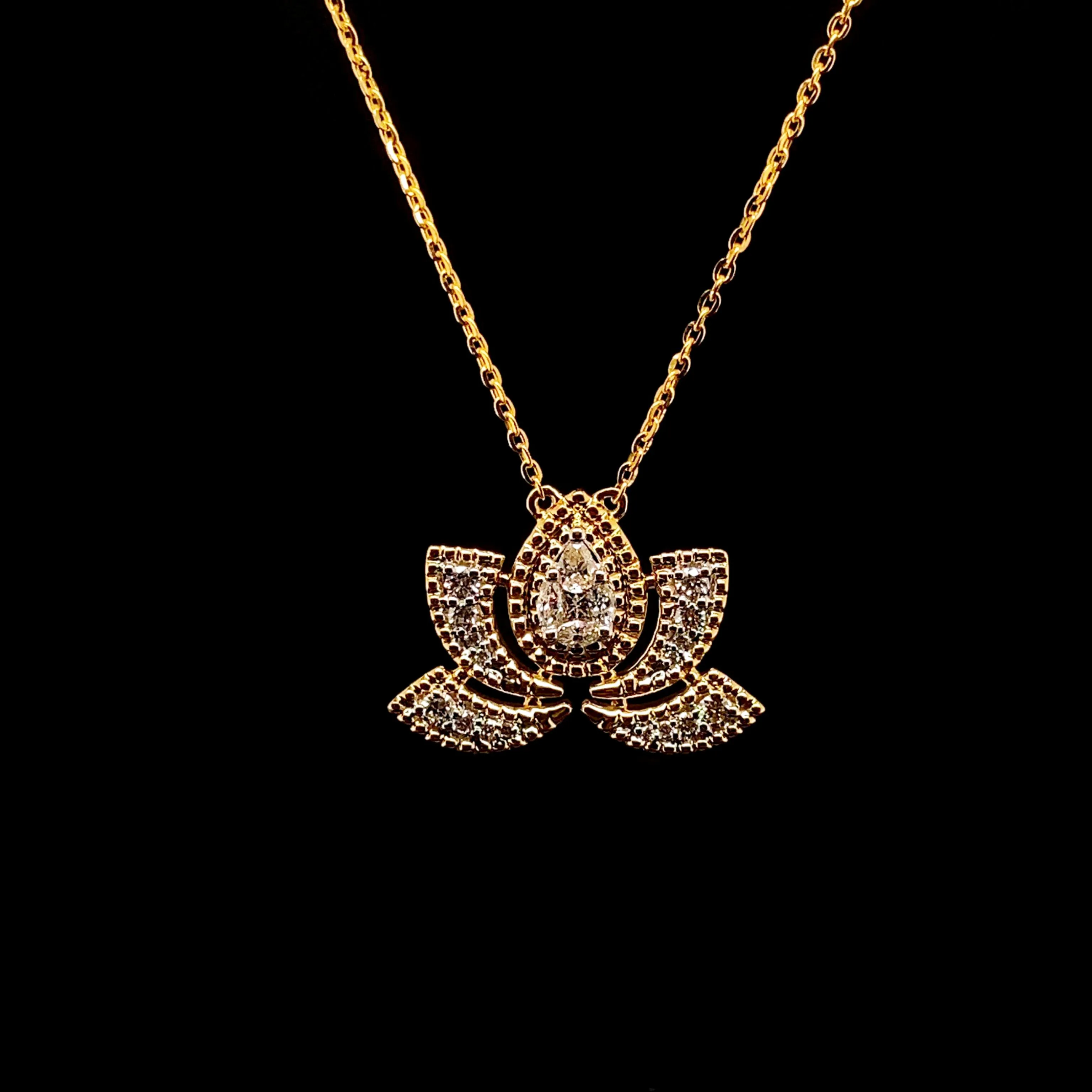 #LVNA2024 | Lotus Flower Diamond Necklace