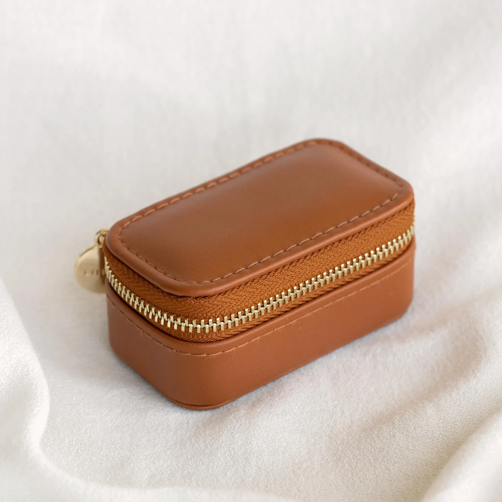 Mini Travel Jewelry Case - Cognac