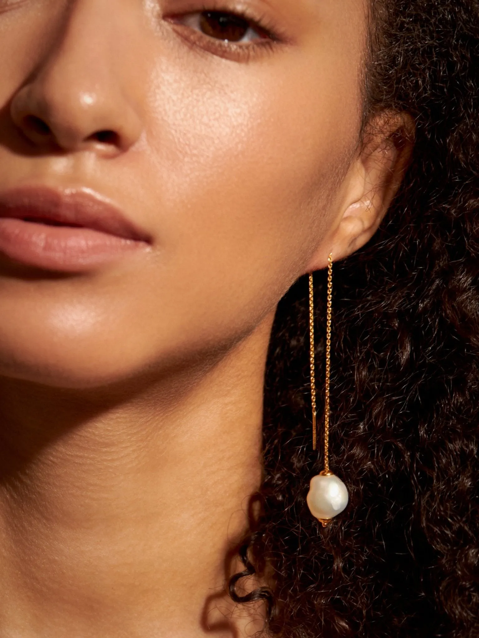 Perla Threader Earrings
