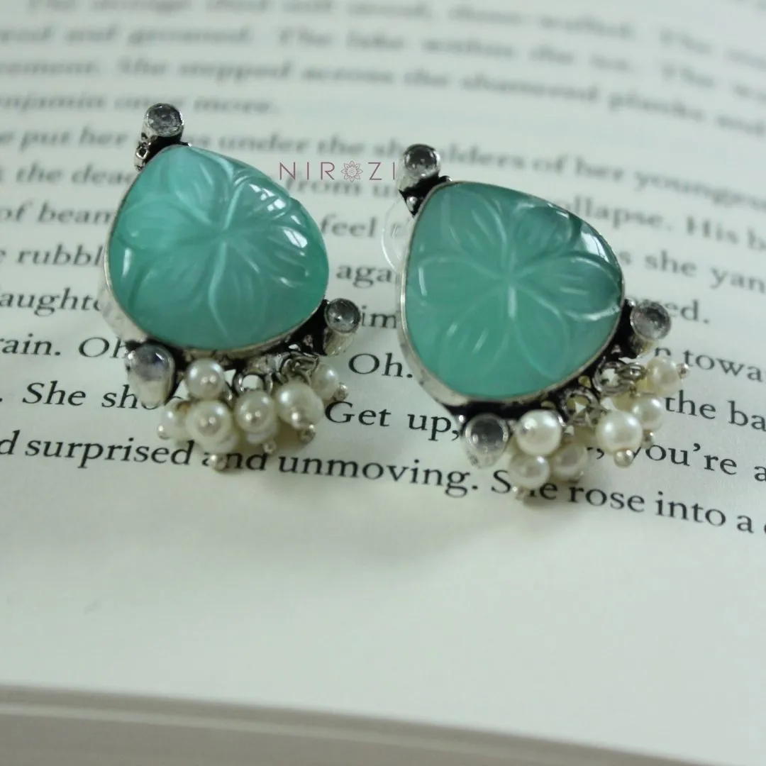Priti Stud Earrings