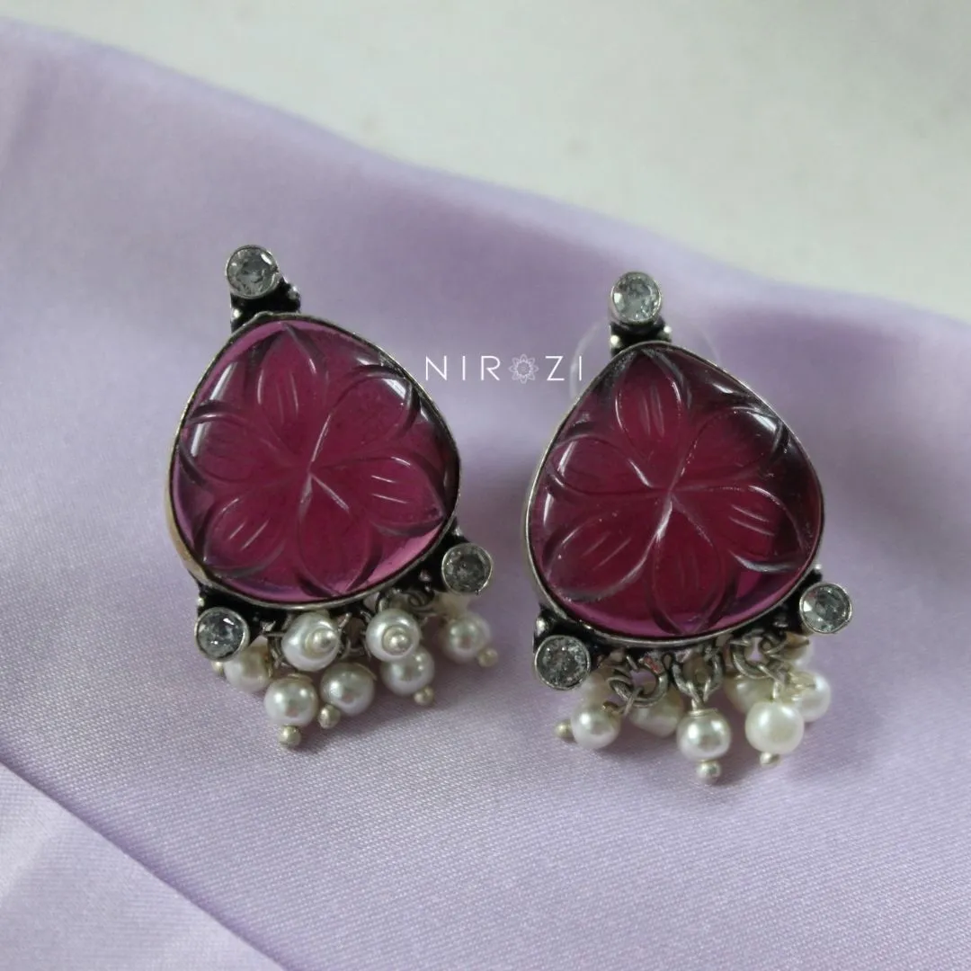 Priti Stud Earrings