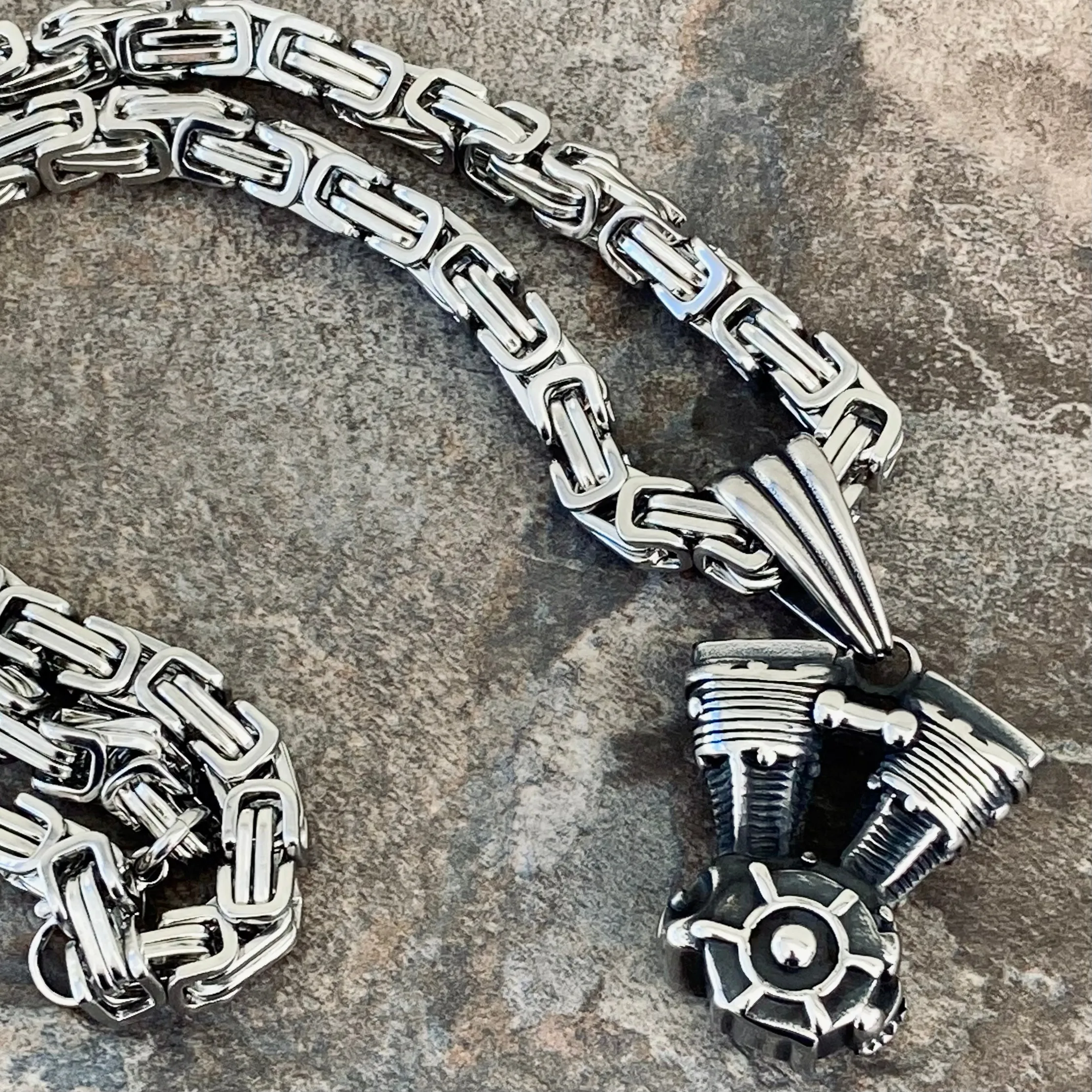 V-Twin Motor Pendant - Necklace (458)