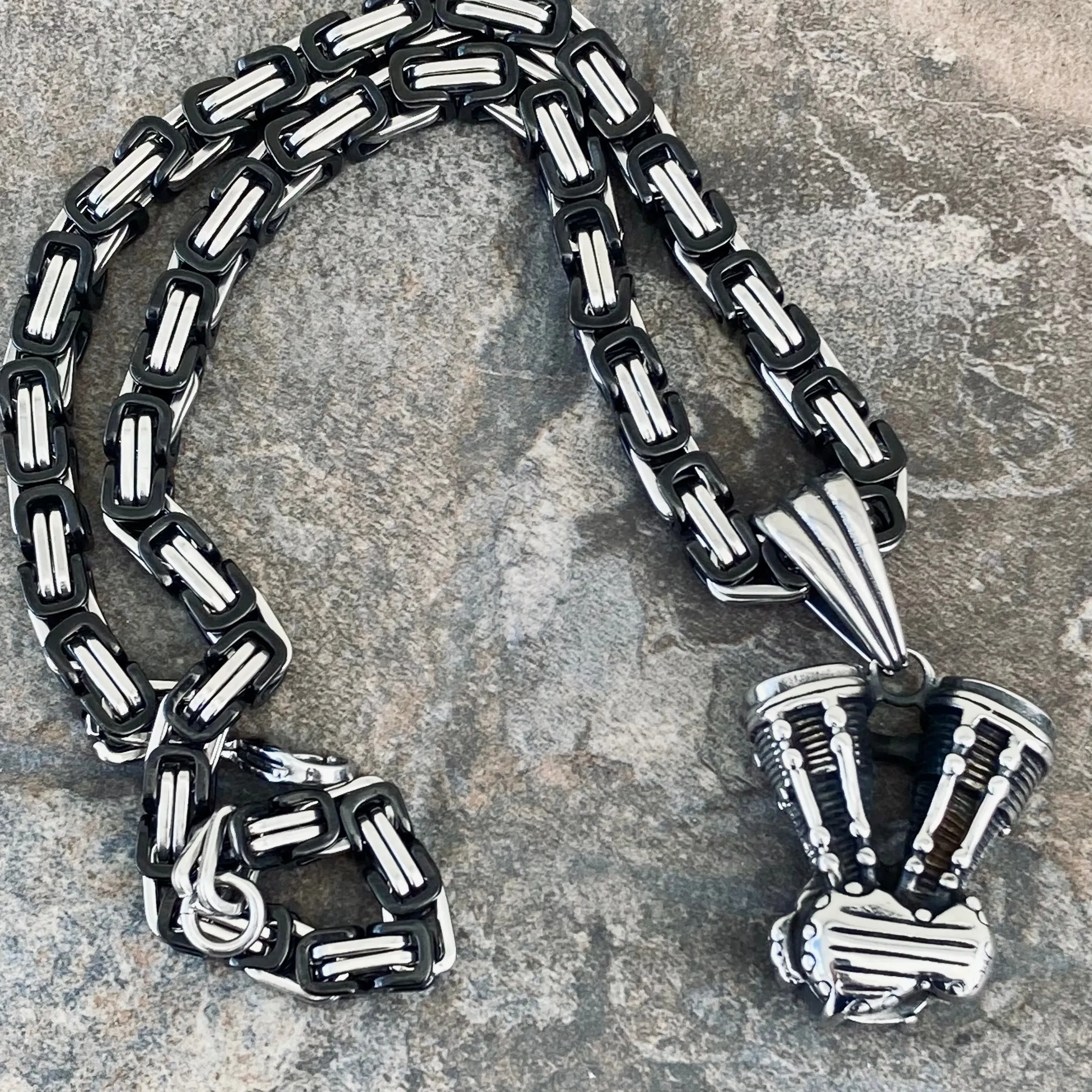 V-Twin Motor Pendant - Necklace (458)